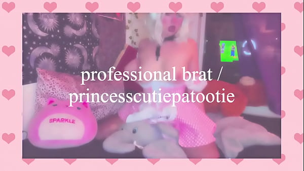webcam model bounces up and down and shows her tongue for everyone